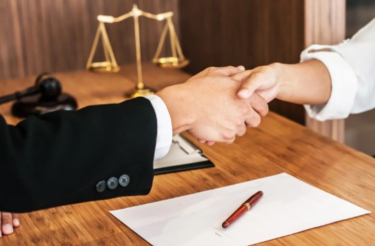 Employee Handbook and Policy Drafting law service toronto.