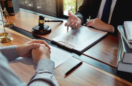 Initial consultation process with a franchise lawyer in Toronto at Cloudhaus Law.